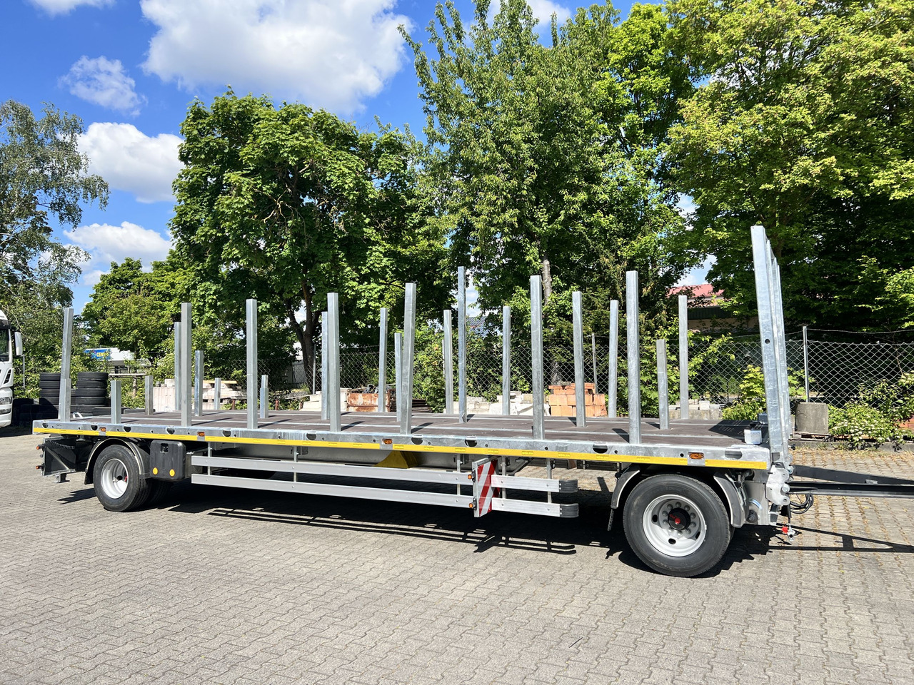 Möslein T 2 Plato 7,60 m 2 Achs Jumbo- Plato- Anhänger - קרון נגרר צד נופל/ שטוח: תמונה 1 Möslein T 2 Plato 7,60 m 2 Achs Jumbo- Plato- Anhänger - קרון נגרר צד נופל/ שטוח: תמונה 1