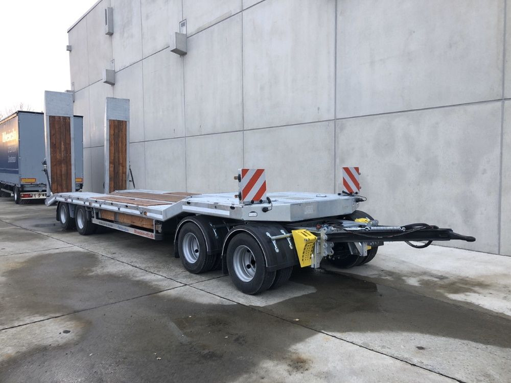 Möslein T 4 VB H1  neuer 4 Achs Tieflader hydraulischen Rampen - קרון נגרר עם מטען נמוך: תמונה 5 Möslein T 4 VB H1  neuer 4 Achs Tieflader hydraulischen Rampen - קרון נגרר עם מטען נמוך: תמונה 5