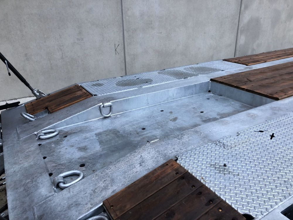 Möslein T4 VB H1 gerade  neuer 4 Achs Tieflader gerade hydraulischen Rampen - קרון נגרר עם מטען נמוך: תמונה 2 Möslein T4 VB H1 gerade  neuer 4 Achs Tieflader gerade hydraulischen Rampen - קרון נגרר עם מטען נמוך: תמונה 2