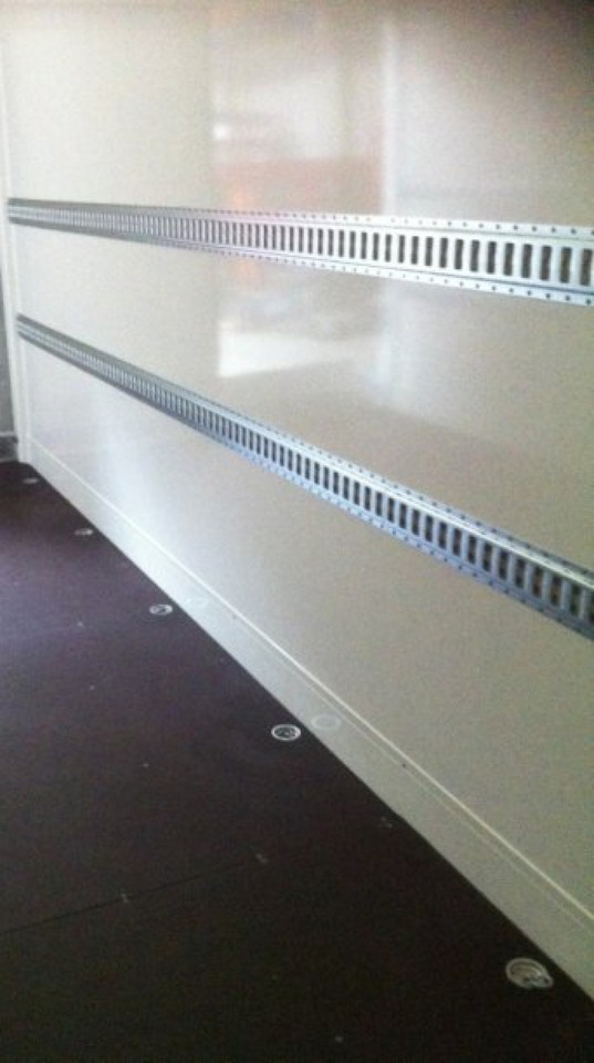 Möslein TKO 105 Tandem- Koffer- Anhänger-- Neufahrzeug -- - קרון נגרר בתיבה סגורה: תמונה 5 Möslein TKO 105 Tandem- Koffer- Anhänger-- Neufahrzeug -- - קרון נגרר בתיבה סגורה: תמונה 5