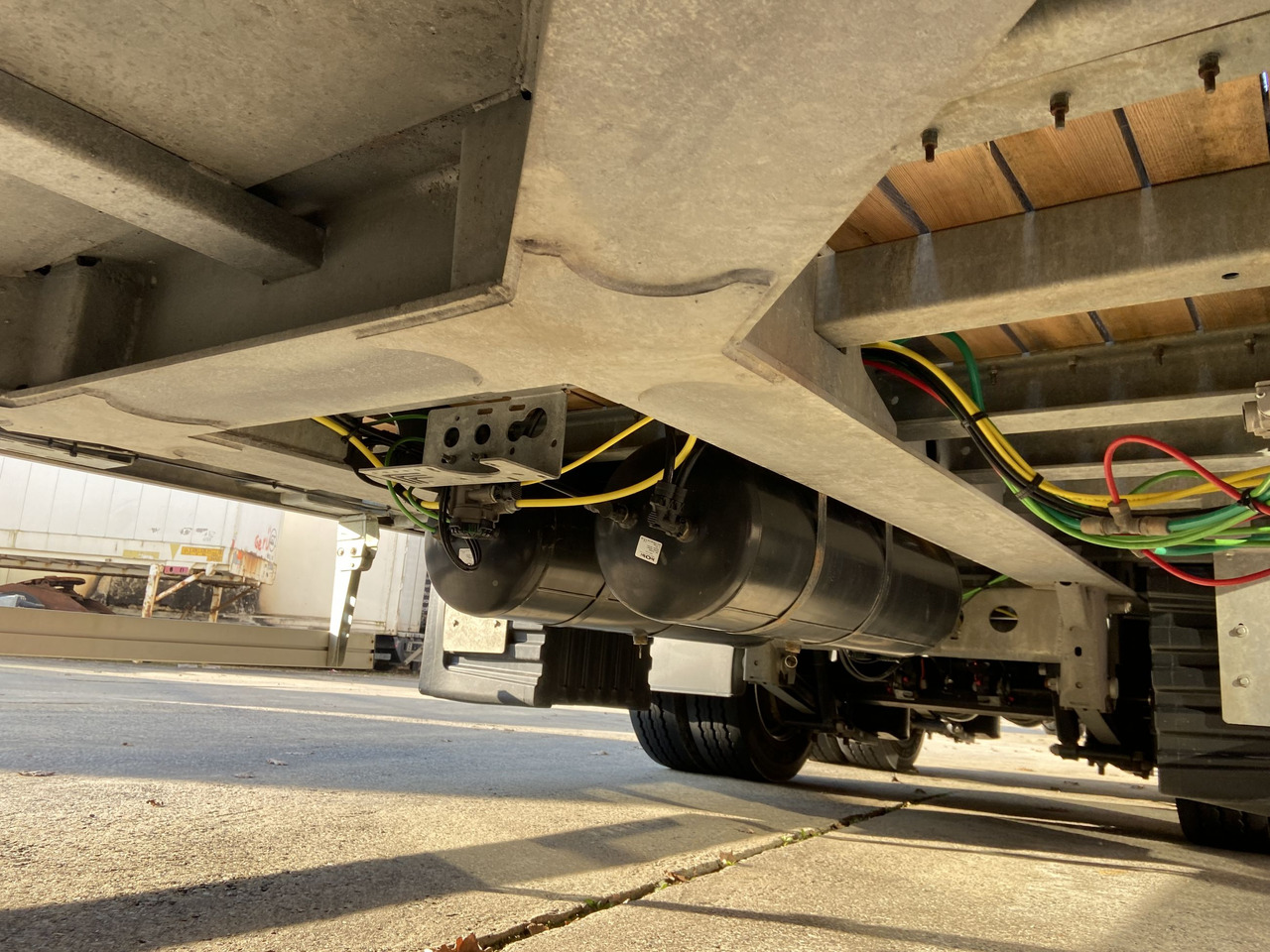 Möslein TO 3 F Schwebheim Neuwertig 3 Achs Tieflader 8,10 m Ladefläche - קרון נגרר עם מטען נמוך: תמונה 2 Möslein TO 3 F Schwebheim Neuwertig 3 Achs Tieflader 8,10 m Ladefläche - קרון נגרר עם מטען נמוך: תמונה 2