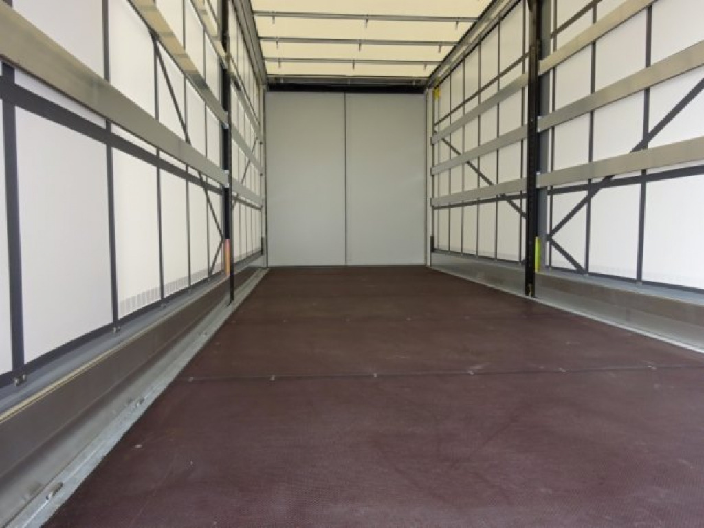 Möslein TPW 105 D Schwebheim Tandem- Planenanhänger Durchladen - קרון נגרר עם וילונות צד: תמונה 4 Möslein TPW 105 D Schwebheim Tandem- Planenanhänger Durchladen - קרון נגרר עם וילונות צד: תמונה 4