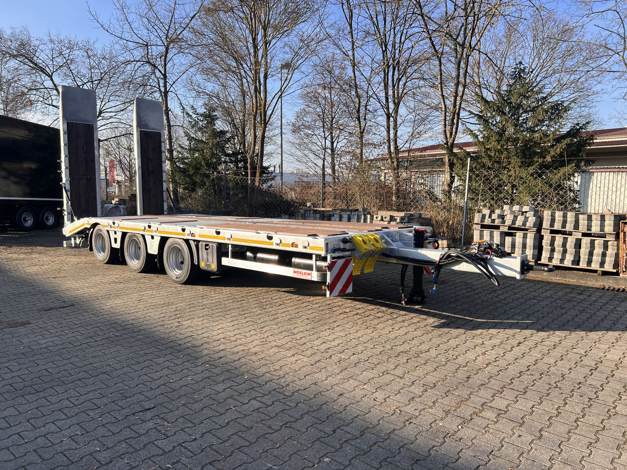 Möslein TT 34 Zugrohr Gerade 34 t GG Tridem- Tieflader 3 Achs, gelenktNeufahrzeug - קרון נגרר עם מטען נמוך: תמונה 5 Möslein TT 34 Zugrohr Gerade 34 t GG Tridem- Tieflader 3 Achs, gelenktNeufahrzeug - קרון נגרר עם מטען נמוך: תמונה 5