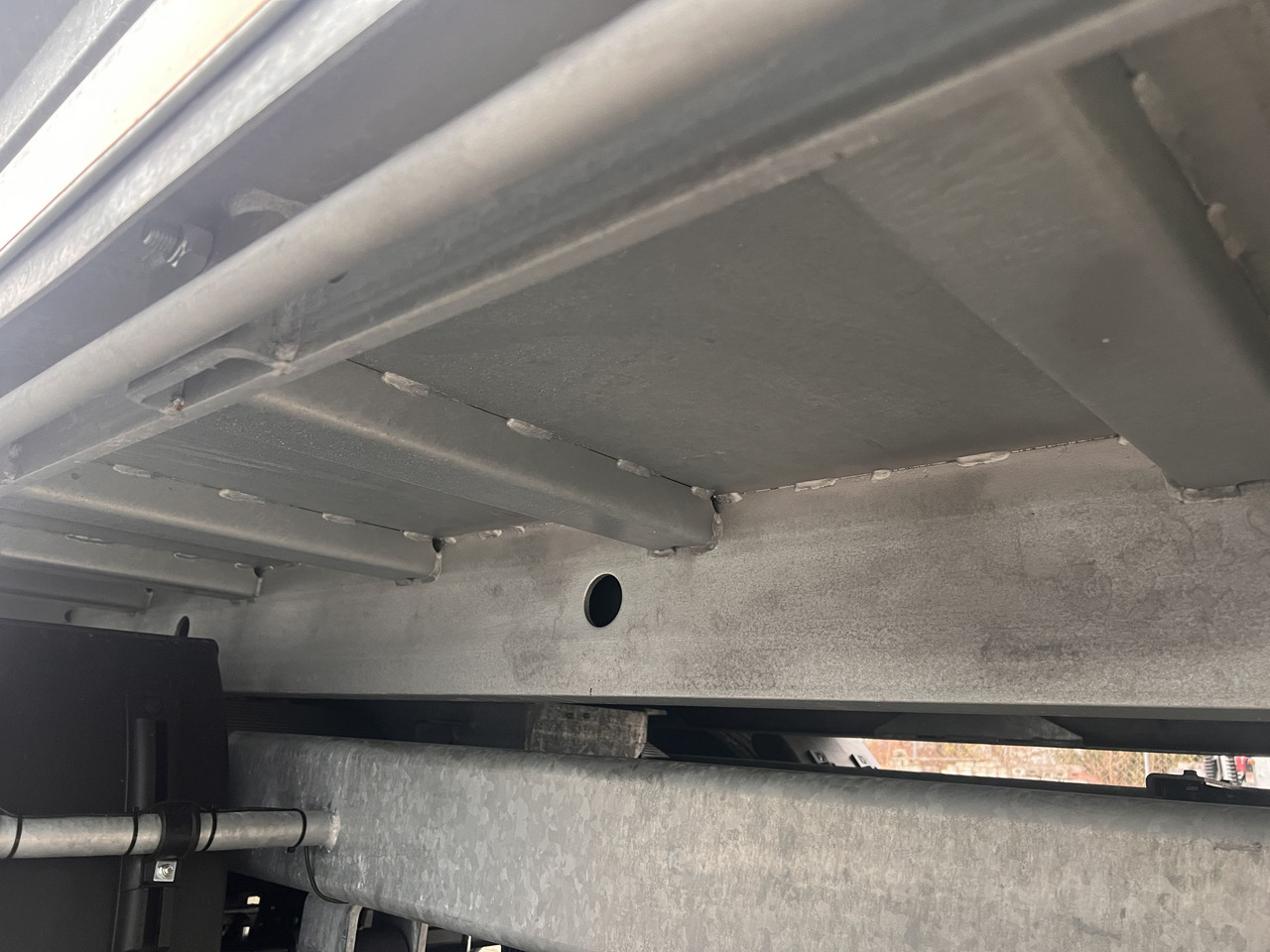 Möslein TTD 19 AB neuer 19 t Tandemkipper TiefladerGitteraufsatz - קרון נגרר עם מזהיר: תמונה 4 Möslein TTD 19 AB neuer 19 t Tandemkipper TiefladerGitteraufsatz - קרון נגרר עם מזהיר: תמונה 4