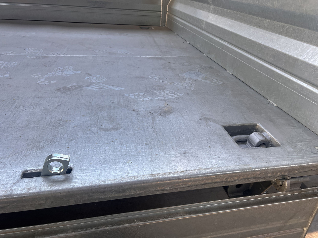 Möslein TTD 19 B neuer 19 t Tandemkipper- Tieflader - קרון נגרר עם מזהיר: תמונה 3 Möslein TTD 19 B neuer 19 t Tandemkipper- Tieflader - קרון נגרר עם מזהיר: תמונה 3