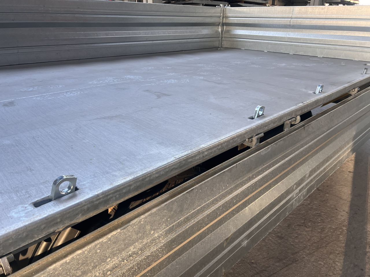 Möslein TTD 19 B neuer 19 t Tandemkipper- Tieflader - קרון נגרר עם מזהיר: תמונה 2 Möslein TTD 19 B neuer 19 t Tandemkipper- Tieflader - קרון נגרר עם מזהיר: תמונה 2