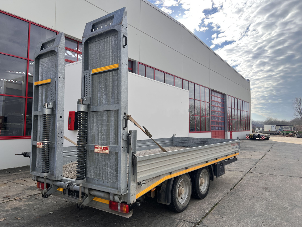 Möslein TTS 11 Schwebheim Tandemtieflader, Breite Rampen, Wenig Benutzt - קרון נגרר עם מטען נמוך: תמונה 4 Möslein TTS 11 Schwebheim Tandemtieflader, Breite Rampen, Wenig Benutzt - קרון נגרר עם מטען נמוך: תמונה 4