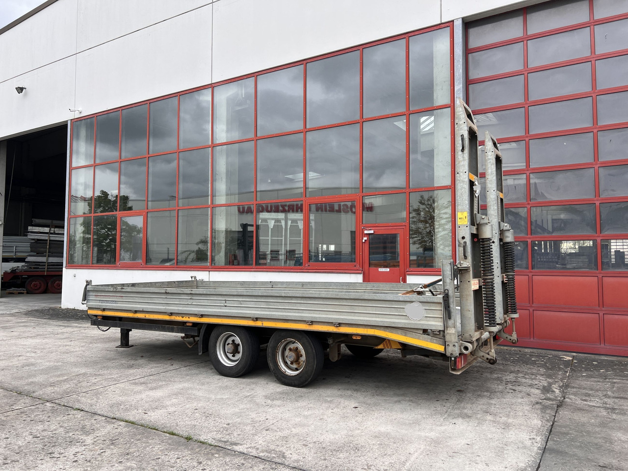 Möslein TTS 13 Schwebheim 13 t Tandemtieflader - קרון נגרר עם מטען נמוך: תמונה 4 Möslein TTS 13 Schwebheim 13 t Tandemtieflader - קרון נגרר עם מטען נמוך: תמונה 4