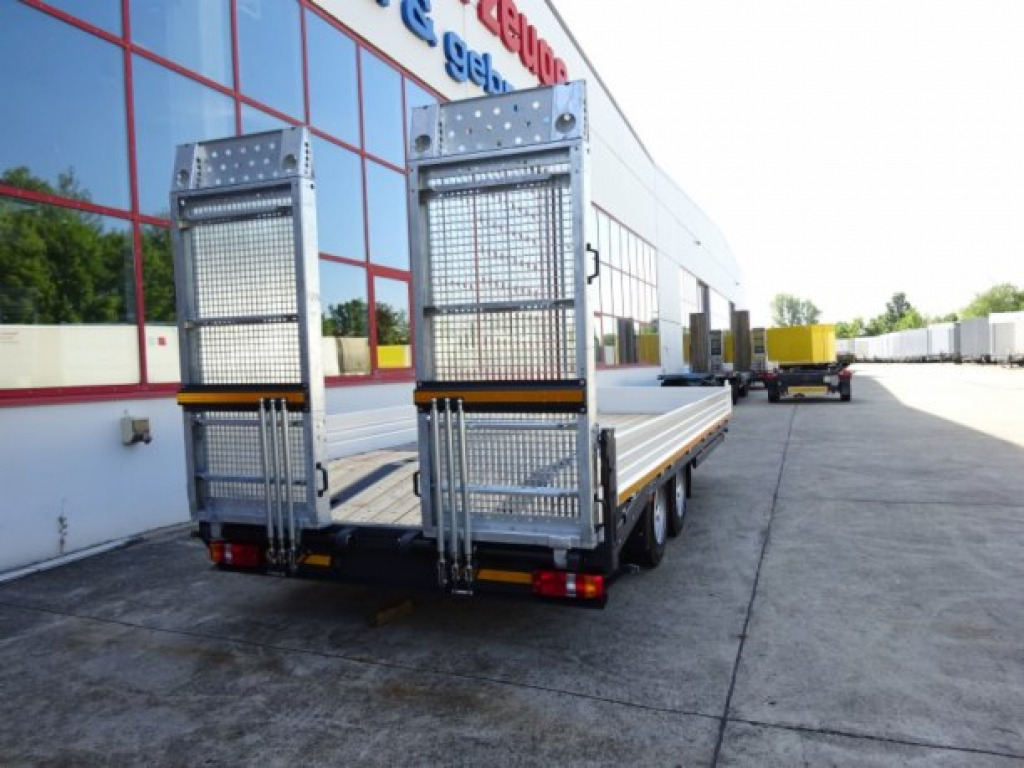 Möslein TTT 13 6,2 BR Weiß Neuer 13 t GG Tandemtieflader mit Breiten Rampen - קרון נגרר עם מטען נמוך: תמונה 4 Möslein TTT 13 6,2 BR Weiß Neuer 13 t GG Tandemtieflader mit Breiten Rampen - קרון נגרר עם מטען נמוך: תמונה 4