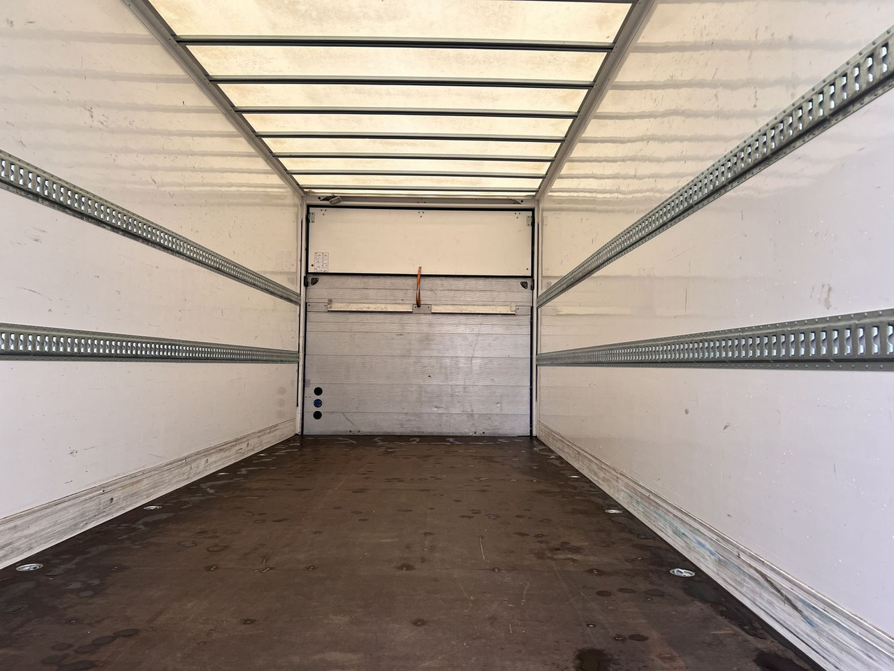 Möslein Tandem Koffer, Ladebordwand + Durchladbar, Weni - קרון נגרר בתיבה סגורה: תמונה 5 Möslein Tandem Koffer, Ladebordwand + Durchladbar, Weni - קרון נגרר בתיבה סגורה: תמונה 5