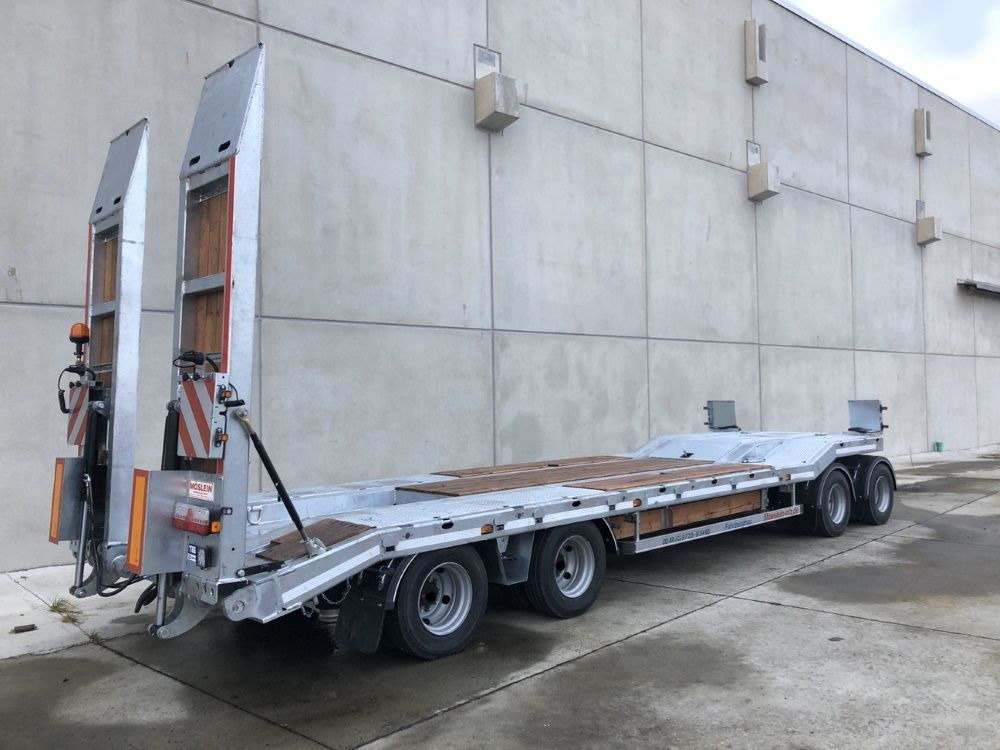 Möslein neuer 4 Achs Tieflader hydraulischen Rampen - קרון נגרר עם מטען נמוך: תמונה 4 Möslein neuer 4 Achs Tieflader hydraulischen Rampen - קרון נגרר עם מטען נמוך: תמונה 4