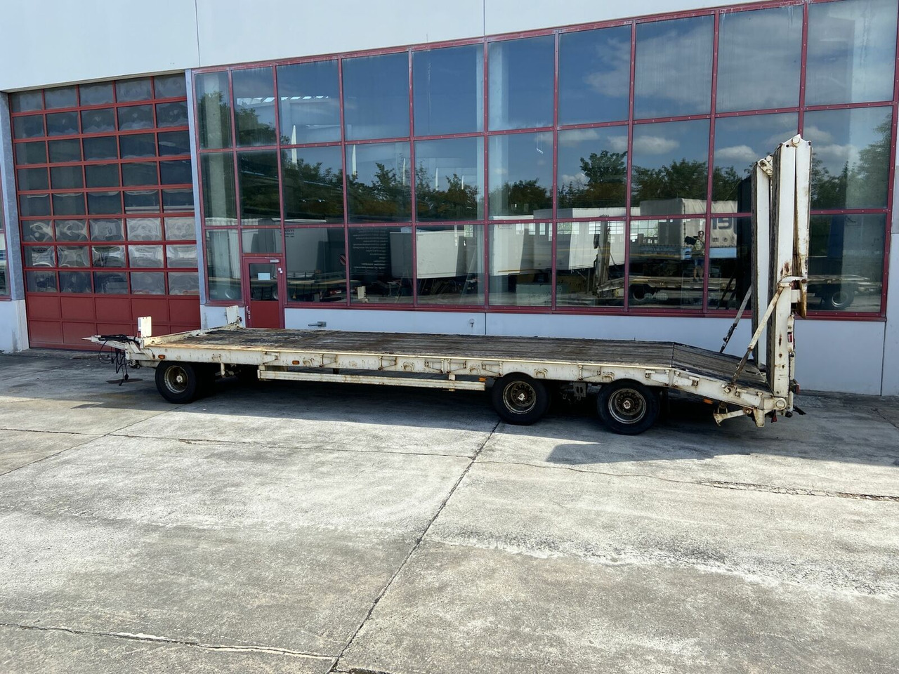 Müller-Mitteltal 3 Achs Tieflader 9,20 m Ladefläche - קרון נגרר עם מטען נמוך: תמונה 3 Müller-Mitteltal 3 Achs Tieflader 9,20 m Ladefläche - קרון נגרר עם מטען נמוך: תמונה 3