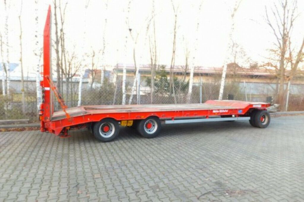 Müller-Mitteltal 3 Achs Tieflader- Anhänger - קרון נגרר עם מטען נמוך: תמונה 1 Müller-Mitteltal 3 Achs Tieflader- Anhänger - קרון נגרר עם מטען נמוך: תמונה 1