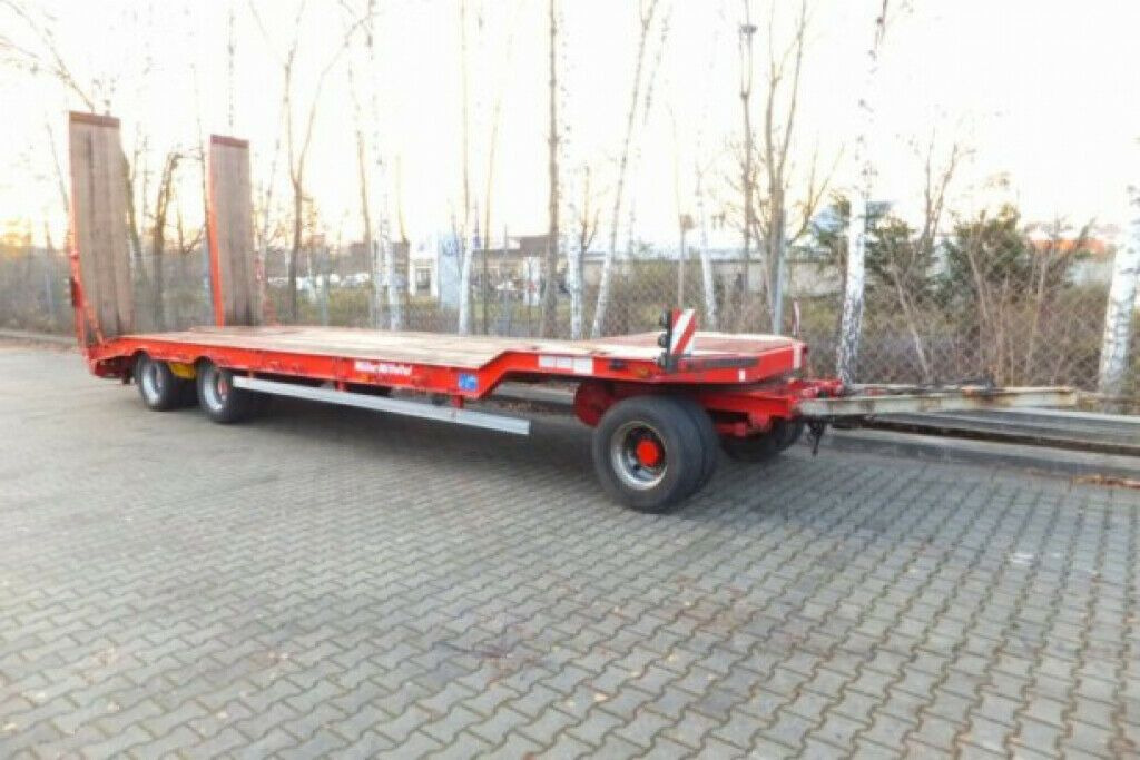Müller-Mitteltal 3 Achs Tieflader- Anhänger - קרון נגרר עם מטען נמוך: תמונה 2 Müller-Mitteltal 3 Achs Tieflader- Anhänger - קרון נגרר עם מטען נמוך: תמונה 2