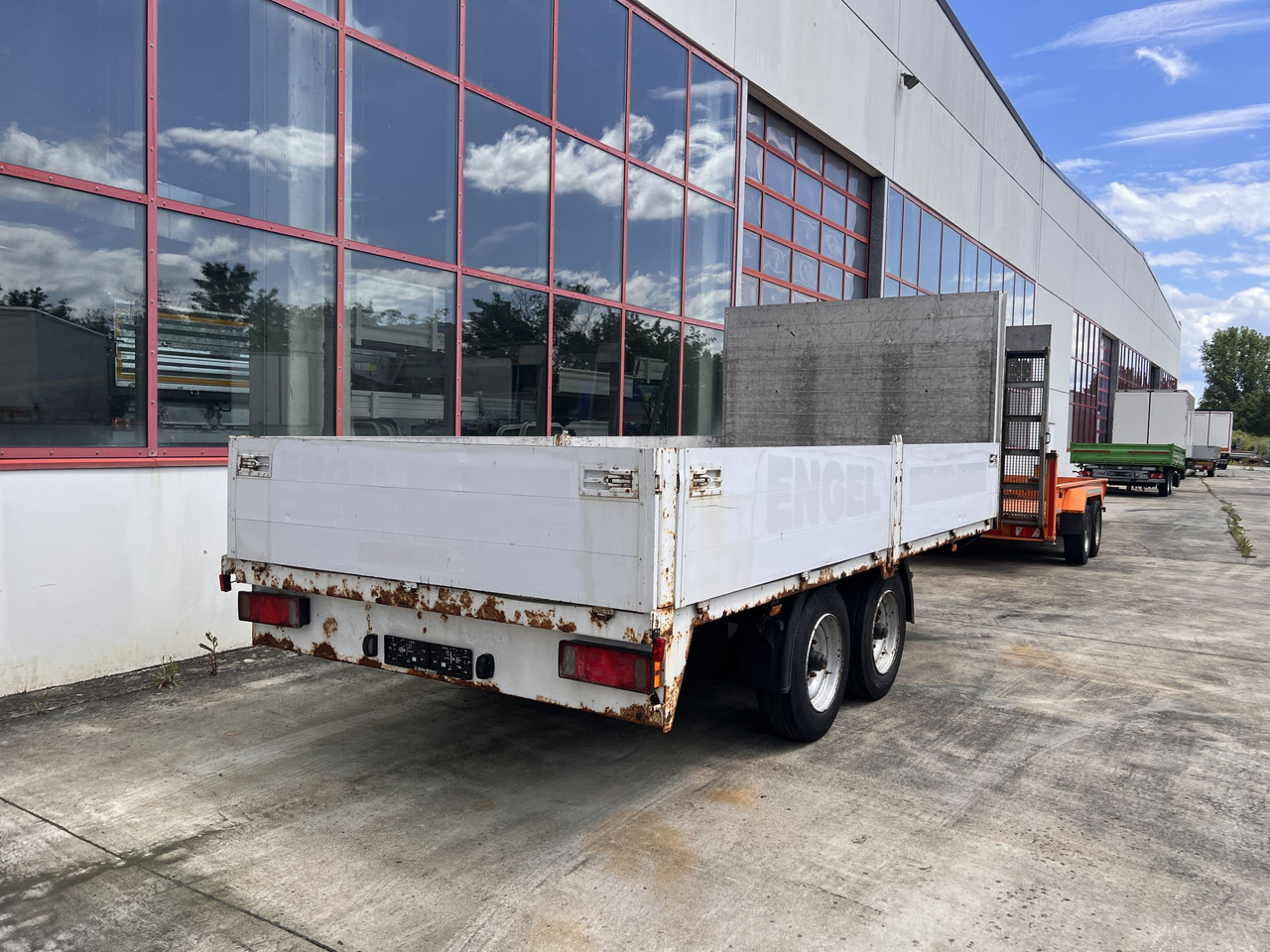 Müller Mitteltal EAL-TA Tandem- Pritschenanhänger - קרון נגרר צד נופל/ שטוח: תמונה 2 Müller Mitteltal EAL-TA Tandem- Pritschenanhänger - קרון נגרר צד נופל/ שטוח: תמונה 2