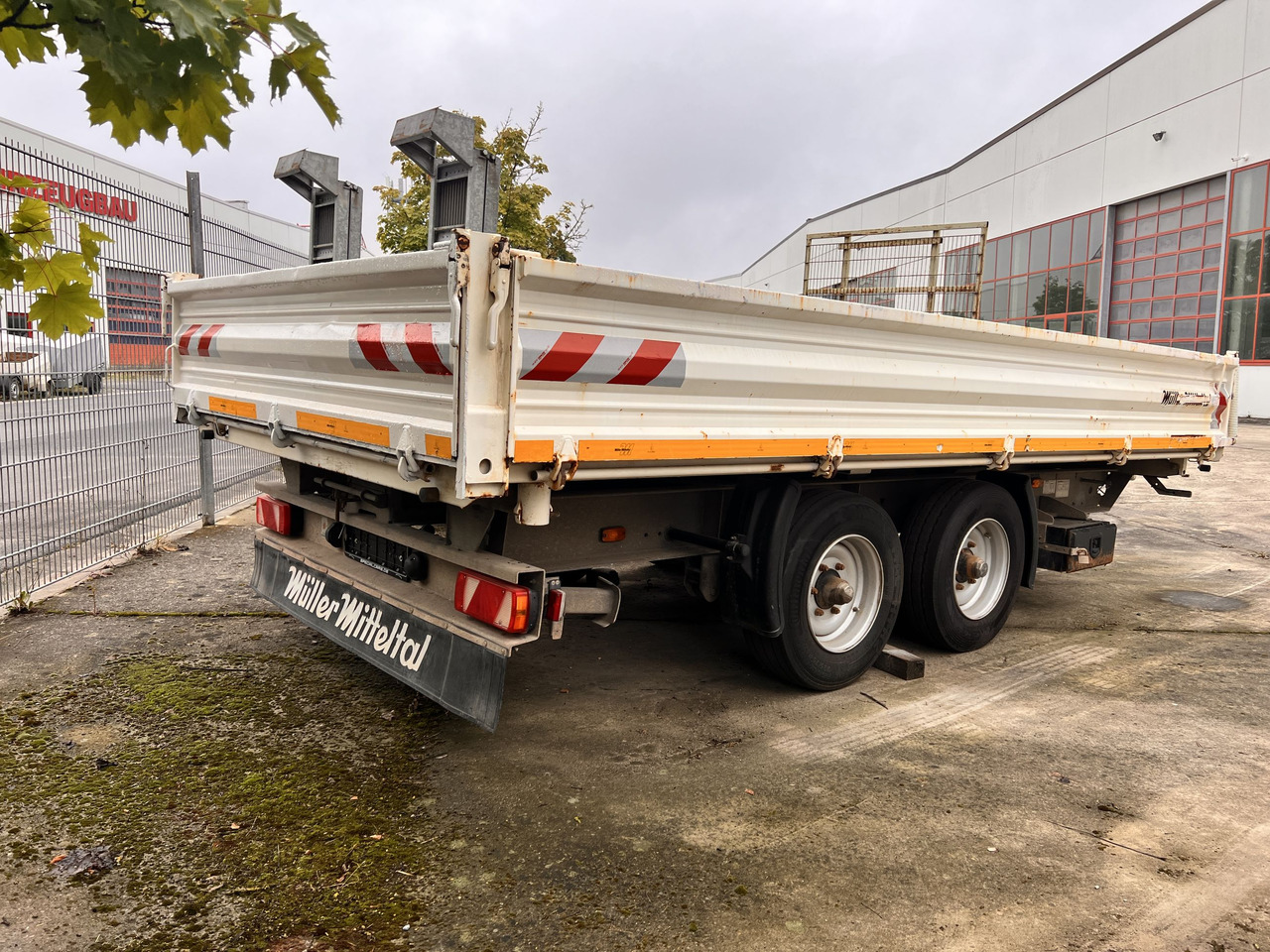 Müller Mitteltal KA-TA-R 11,9 Tandemkipper- Tieflader - קרון נגרר עם מזהיר: תמונה 3 Müller Mitteltal KA-TA-R 11,9 Tandemkipper- Tieflader - קרון נגרר עם מזהיר: תמונה 3