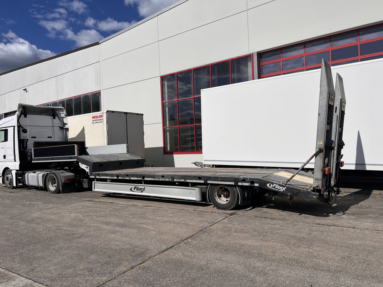 Müller Mitteltal T 1 Achs Satteltieflader - סמיטריילר עם מטען נמוך: תמונה 2 Müller Mitteltal T 1 Achs Satteltieflader - סמיטריילר עם מטען נמוך: תמונה 2