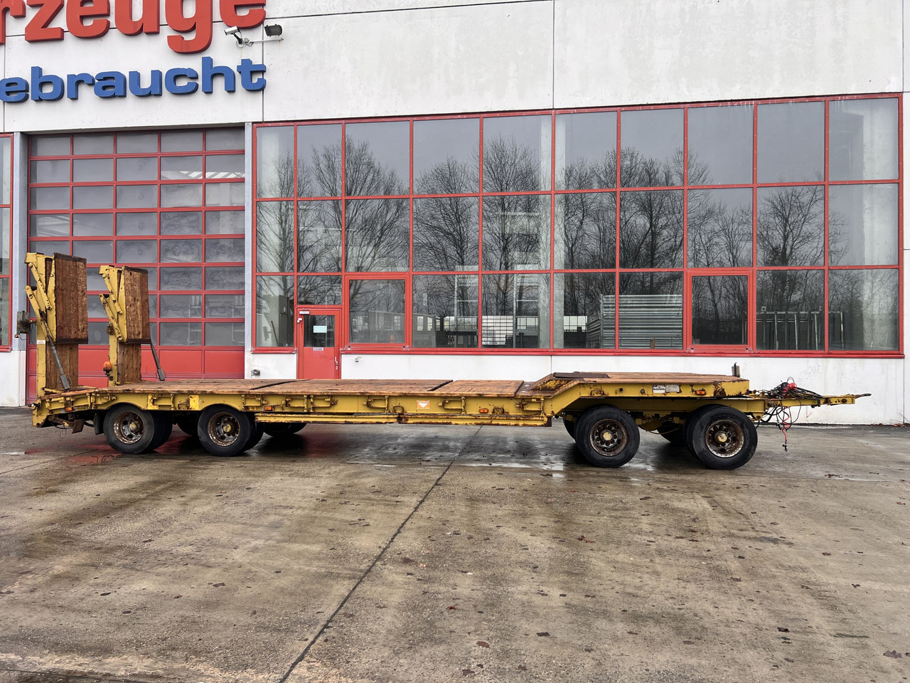 Müller Mitteltal T4 PROFI 40,0  4 Achs Tiefladeranhänger - קרון נגרר עם מטען נמוך: תמונה 3 Müller Mitteltal T4 PROFI 40,0  4 Achs Tiefladeranhänger - קרון נגרר עם מטען נמוך: תמונה 3