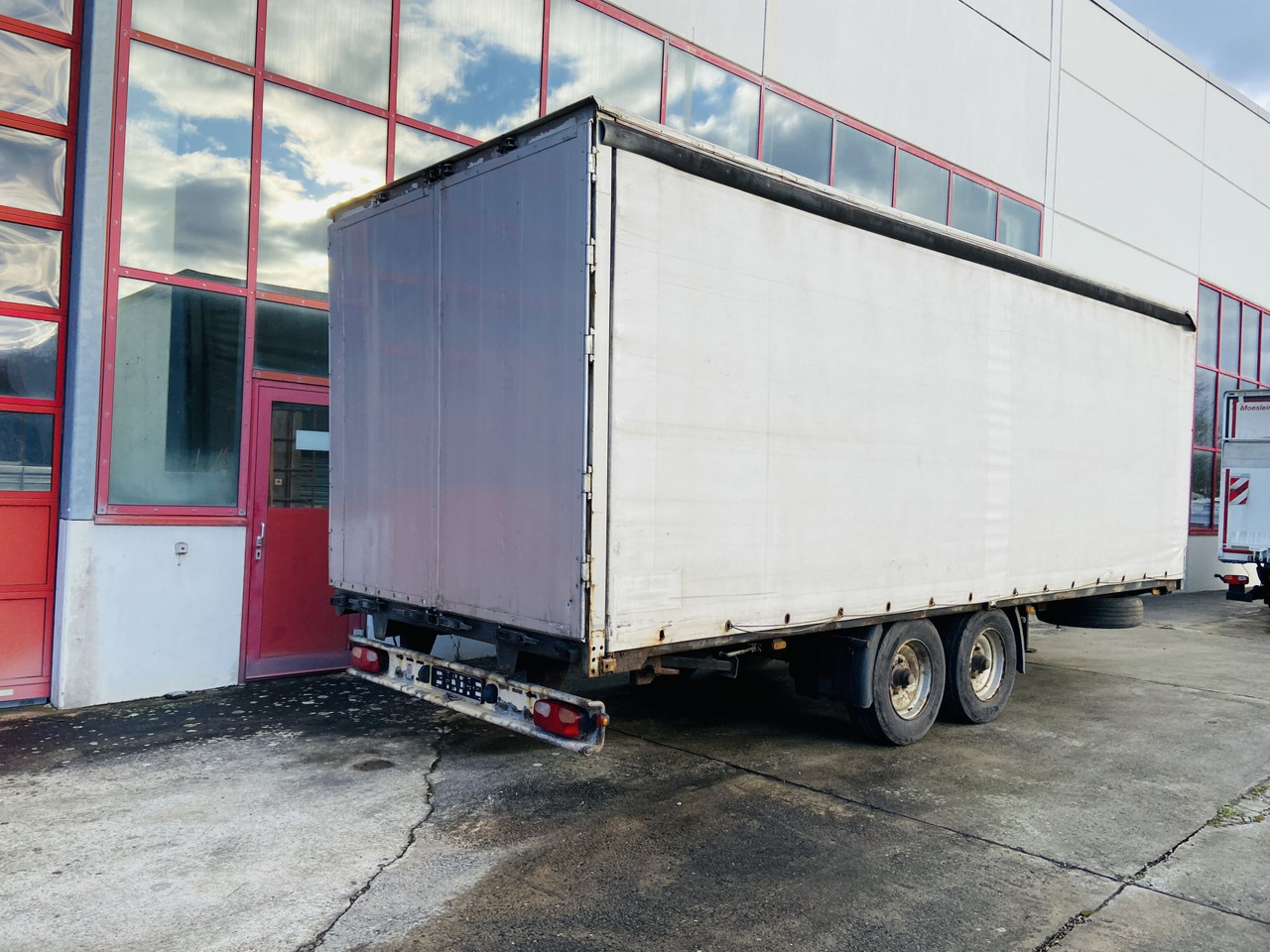 Obermaier OS2-L105L Tandemplanenanhänger - קרון נגרר עם וילונות צד: תמונה 2 Obermaier OS2-L105L Tandemplanenanhänger - קרון נגרר עם וילונות צד: תמונה 2