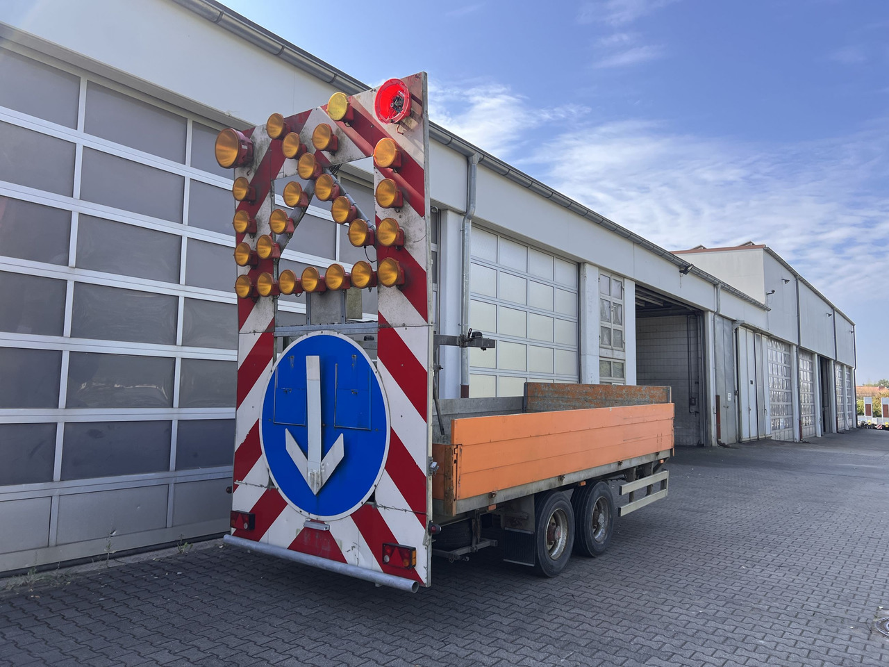 Schmitz Korbach SDAH Tandempritsche - קרון נגרר צד נופל/ שטוח: תמונה 1 Schmitz Korbach SDAH Tandempritsche - קרון נגרר צד נופל/ שטוח: תמונה 1