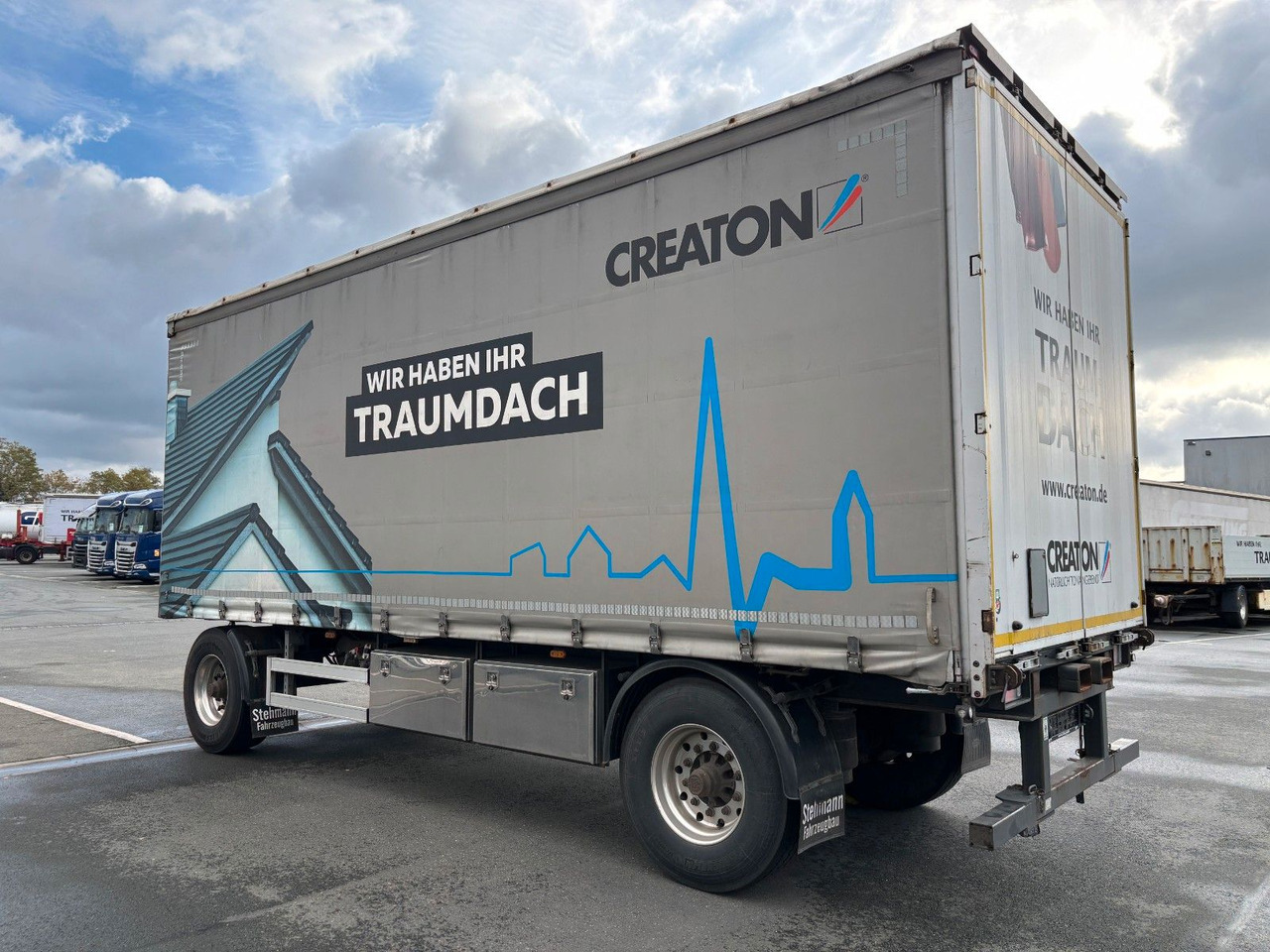 AZP18 Plane + Staplerhalterung - קרון נגרר עם וילונות צד: תמונה 2 AZP18 Plane + Staplerhalterung - קרון נגרר עם וילונות צד: תמונה 2