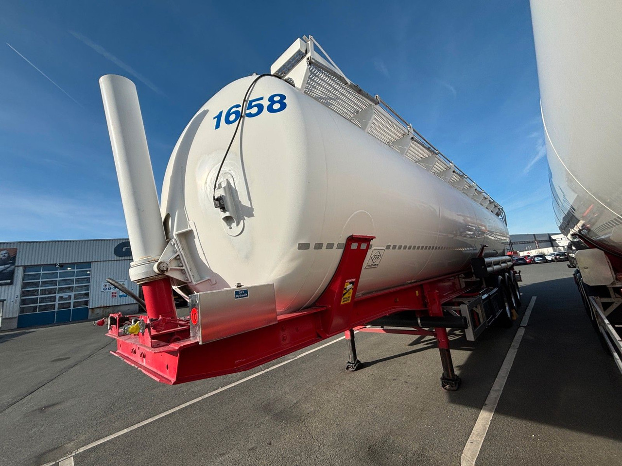 Feldbinder KIP 60.3 E-Hydraulik - סמיטריילר Silo: תמונה 2 Feldbinder KIP 60.3 E-Hydraulik - סמיטריילר Silo: תמונה 2