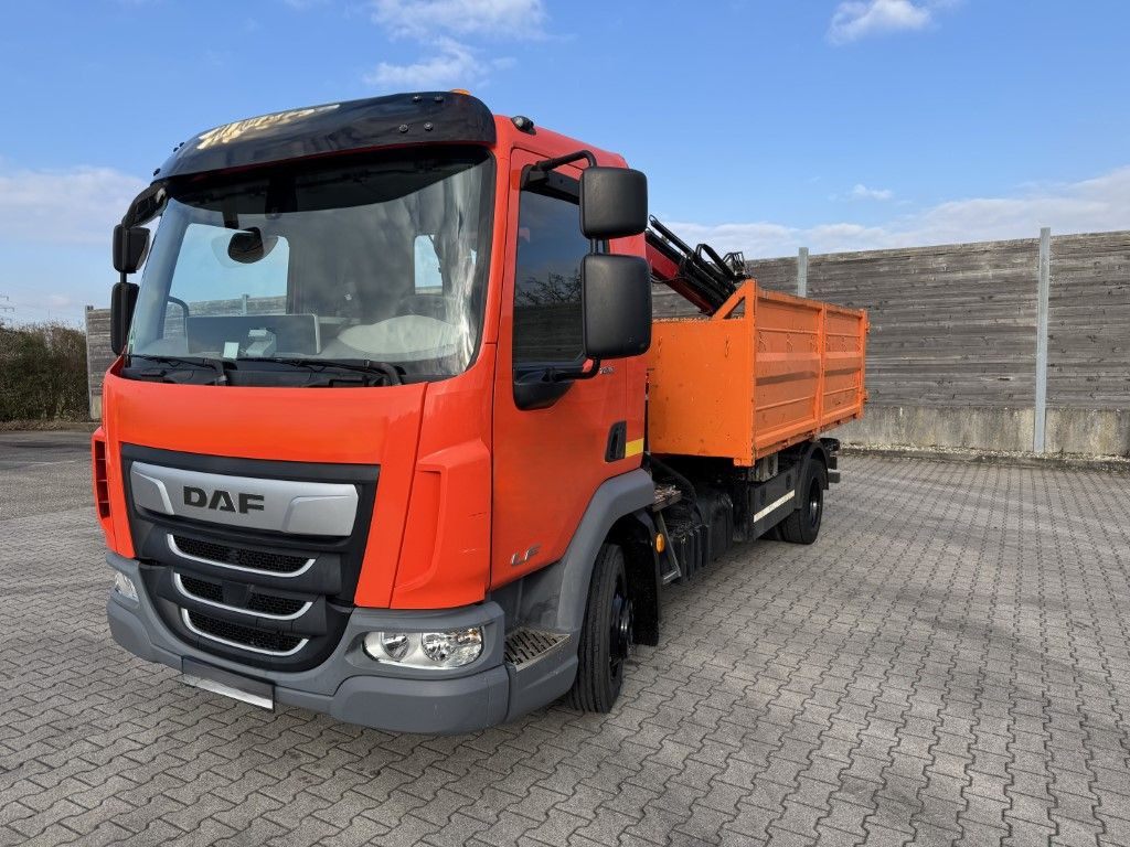 DAF FA LF 180 8t / Abrollkipper, Ladekran Containe - משאית הרמת וו, משאית מנוף: תמונה 2 DAF FA LF 180 8t / Abrollkipper, Ladekran Containe - משאית הרמת וו, משאית מנוף: תמונה 2