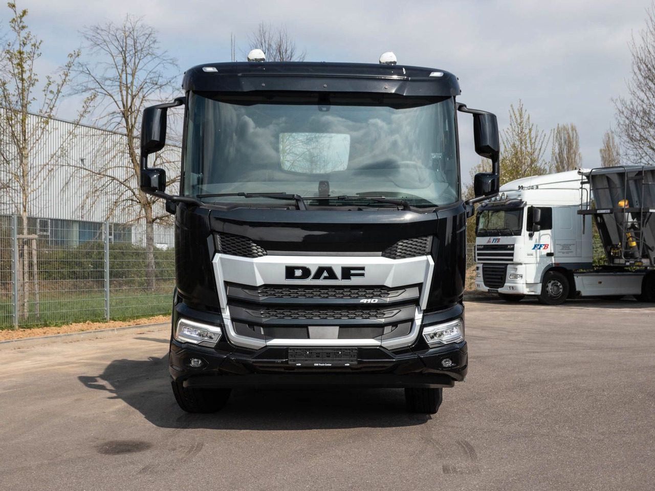DAF FA XD 410 VDL Absetzkipper DAF FA XD 410 VDL Absetzkipper - משאית דילוג העמסה: תמונה 2 DAF FA XD 410 VDL Absetzkipper DAF FA XD 410 VDL Absetzkipper - משאית דילוג העמסה: תמונה 2