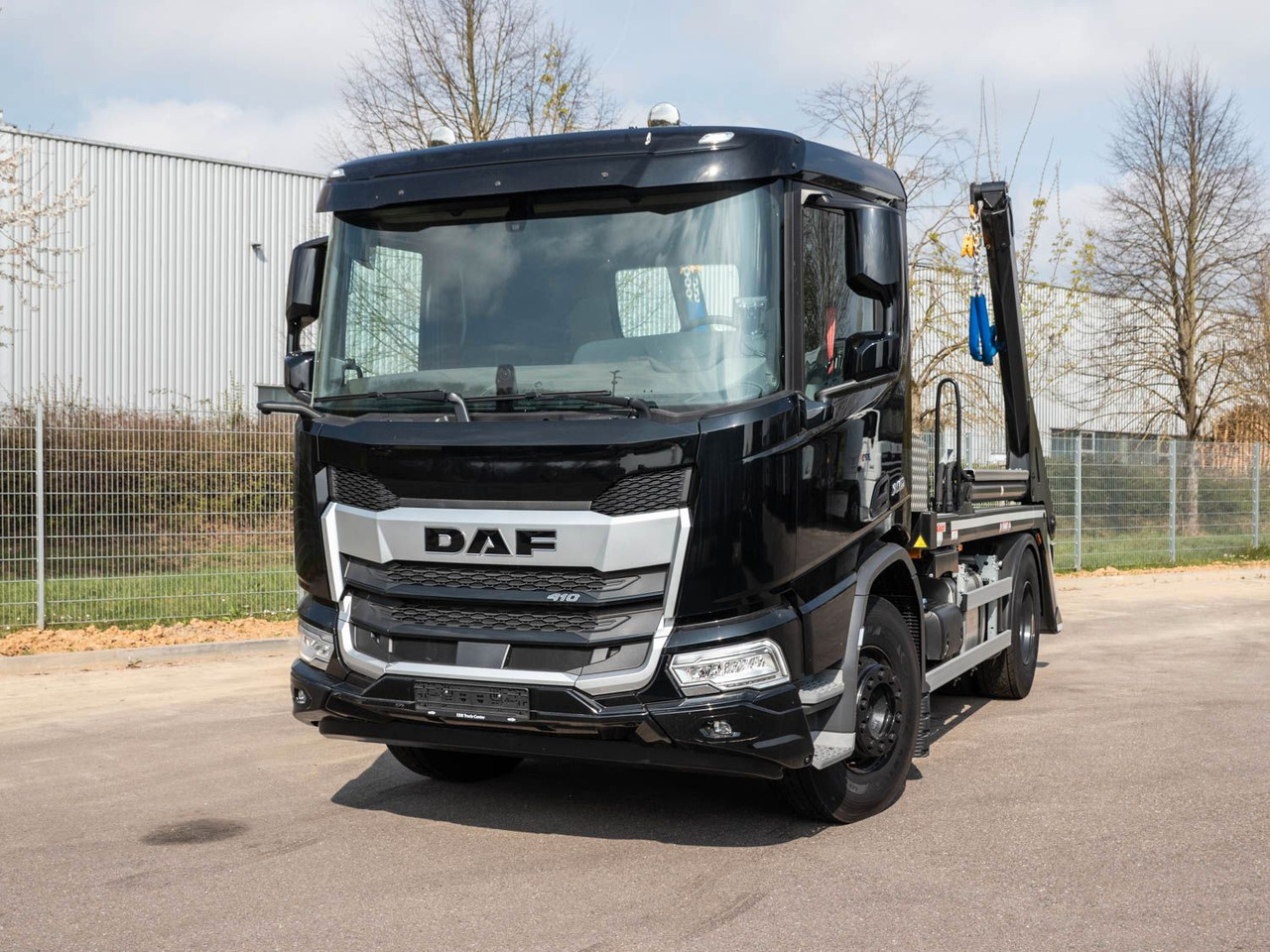 DAF FA XD 410 VDL Absetzkipper DAF FA XD 410 VDL Absetzkipper - משאית דילוג העמסה: תמונה 1 DAF FA XD 410 VDL Absetzkipper DAF FA XD 410 VDL Absetzkipper - משאית דילוג העמסה: תמונה 1