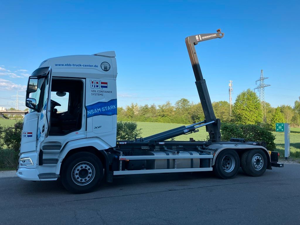 DAF FAN XF 480 mit VDL Abrollkipper DAF FAN XF 480 mit VDL Abrollkipper - משאית הרמת וו: תמונה 3 DAF FAN XF 480 mit VDL Abrollkipper DAF FAN XF 480 mit VDL Abrollkipper - משאית הרמת וו: תמונה 3