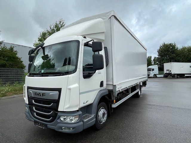 DAF LF 230 FA 12t Spier Pritsche Plane LBW - משאית וילונות צד: תמונה 1 DAF LF 230 FA 12t Spier Pritsche Plane LBW - משאית וילונות צד: תמונה 1