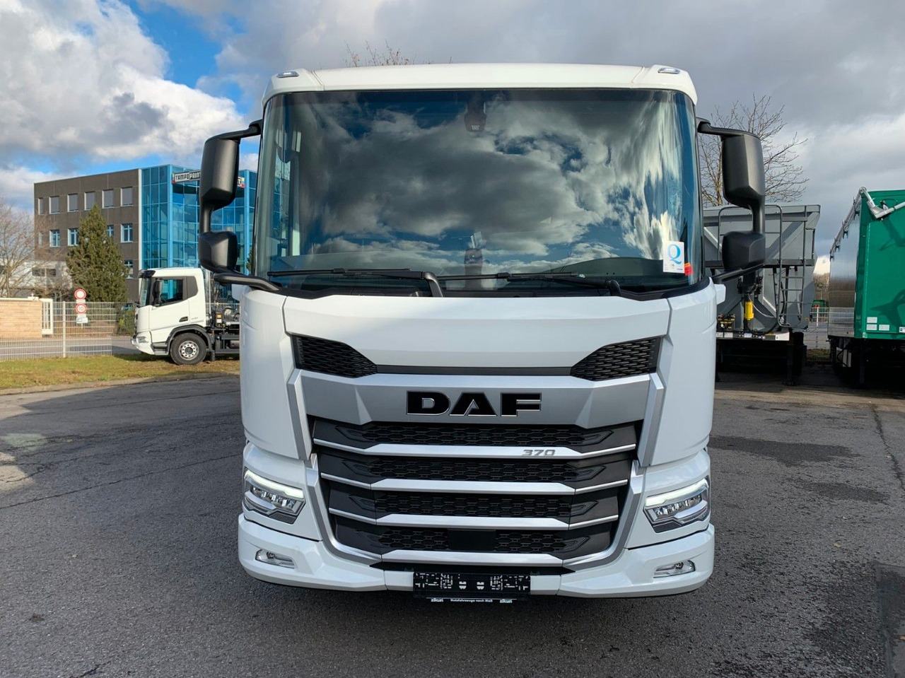 DAF XD 370 FA Getränkeaufbau zikun - משאית משקאות: תמונה 2 DAF XD 370 FA Getränkeaufbau zikun - משאית משקאות: תמונה 2