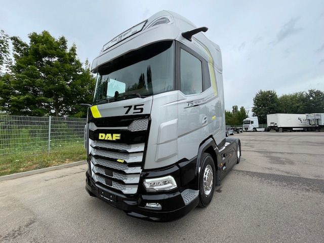 DAF XG+ 480 FT 75 Jahre DAF Edition "Limitiert" DAF XG+ 480 FT 75 Jahre DAF Edition - יחידת טרקטור: תמונה 2 DAF XG+ 480 FT 75 Jahre DAF Edition "Limitiert" DAF XG+ 480 FT 75 Jahre DAF Edition - יחידת טרקטור: תמונה 2