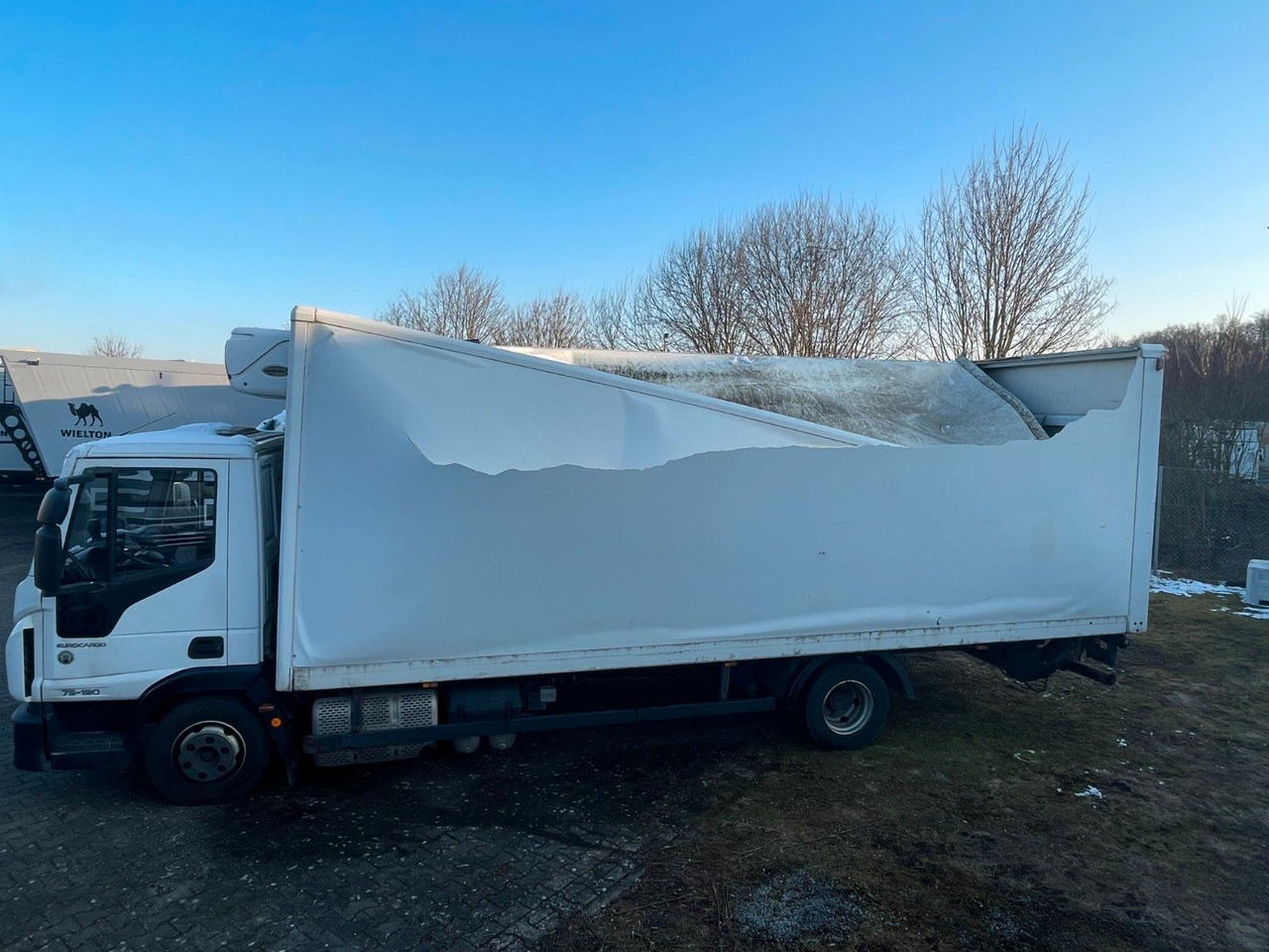 Iveco Eurocargo 75-190 - כלי רכב מסחרי עם תיבה: תמונה 2 Iveco Eurocargo 75-190 - כלי רכב מסחרי עם תיבה: תמונה 2
