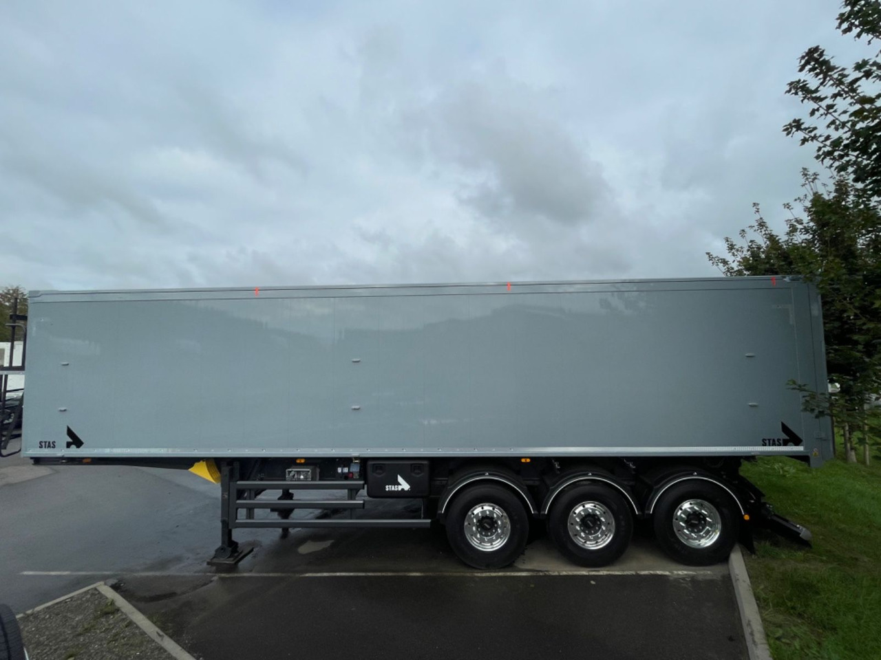 Stas AgroStar 56,1 cbm Stas AgroStar 56,1 cbm - סמיטריילר עם מזהיר: תמונה 2 Stas AgroStar 56,1 cbm Stas AgroStar 56,1 cbm - סמיטריילר עם מזהיר: תמונה 2