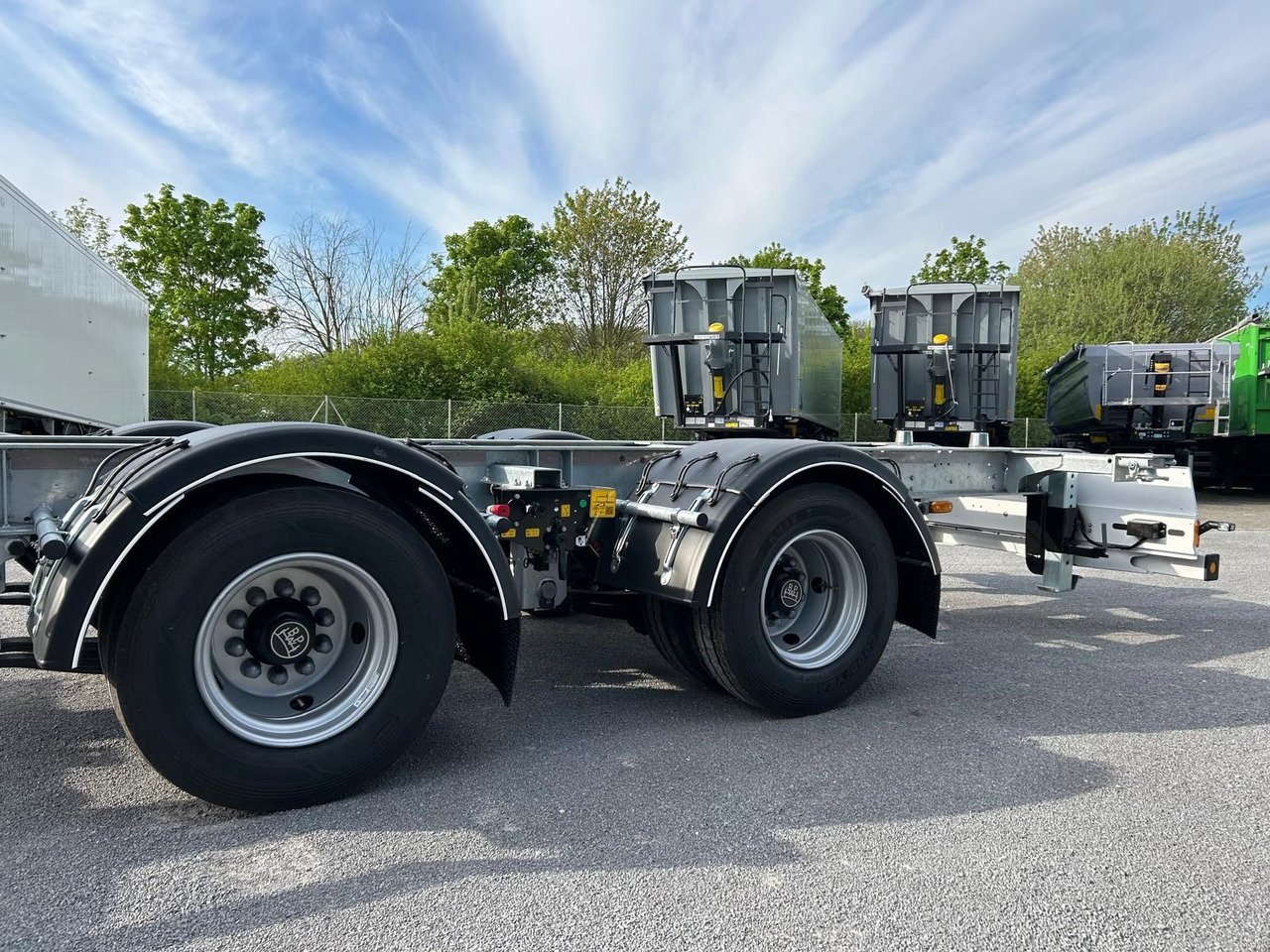 Wielton BDF Anhänger VOLUME Abstellhöhe 920-1020 mm Wielton BDF Anhänger VOLUME Abstellhöhe 920-1020 mm - קרון נגרר מוביל מכולות/ החלפת גוף: תמונה 4 Wielton BDF Anhänger VOLUME Abstellhöhe 920-1020 mm Wielton BDF Anhänger VOLUME Abstellhöhe 920-1020 mm - קרון נגרר מוביל מכולות/ החלפת גוף: תמונה 4