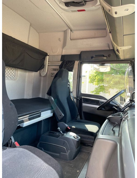Interior photo 2: יחידת טרקטור MAN TGX 18.440 2016 only 505.000 km