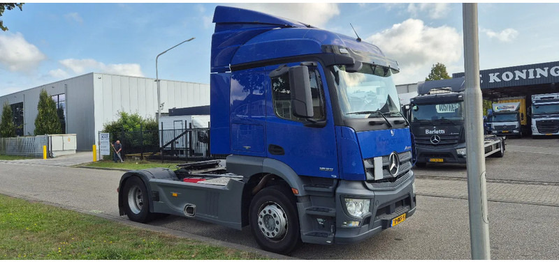 Mercedes-Benz Actros 1833 - יחידת טרקטור: תמונה 2 Mercedes-Benz Actros 1833 - יחידת טרקטור: תמונה 2