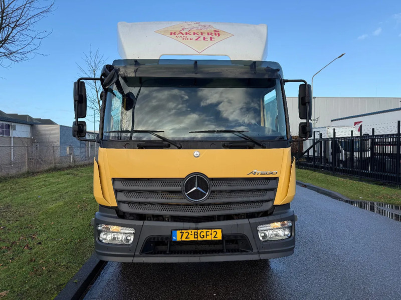 Mercedes-Benz Atego 1518 L 7-2015 - משאית עם שלדת תא: תמונה 3 Mercedes-Benz Atego 1518 L 7-2015 - משאית עם שלדת תא: תמונה 3