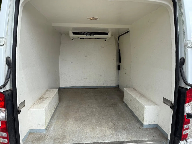Mercedes-Benz Sprinter 313 2010 kuhlung diepfreez - כלי רכב מסחרי לקירור: תמונה 4 Mercedes-Benz Sprinter 313 2010 kuhlung diepfreez - כלי רכב מסחרי לקירור: תמונה 4
