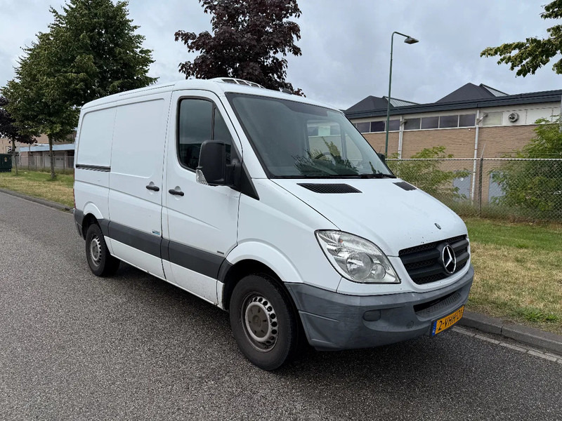 Mercedes-Benz Sprinter 313 2010 kuhlung diepfreez - כלי רכב מסחרי לקירור: תמונה 1 Mercedes-Benz Sprinter 313 2010 kuhlung diepfreez - כלי רכב מסחרי לקירור: תמונה 1