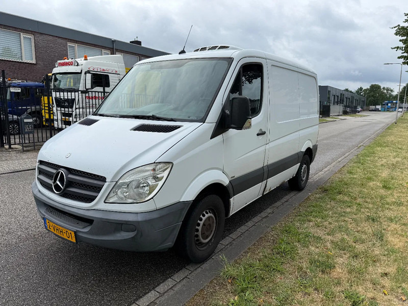 Mercedes-Benz Sprinter 313 2010 kuhlung diepfreez - כלי רכב מסחרי לקירור: תמונה 2 Mercedes-Benz Sprinter 313 2010 kuhlung diepfreez - כלי רכב מסחרי לקירור: תמונה 2