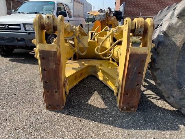 CAT D 8 R Ripper - מרטש עבור מכונת בנייה: תמונה 4 CAT D 8 R Ripper - מרטש עבור מכונת בנייה: תמונה 4