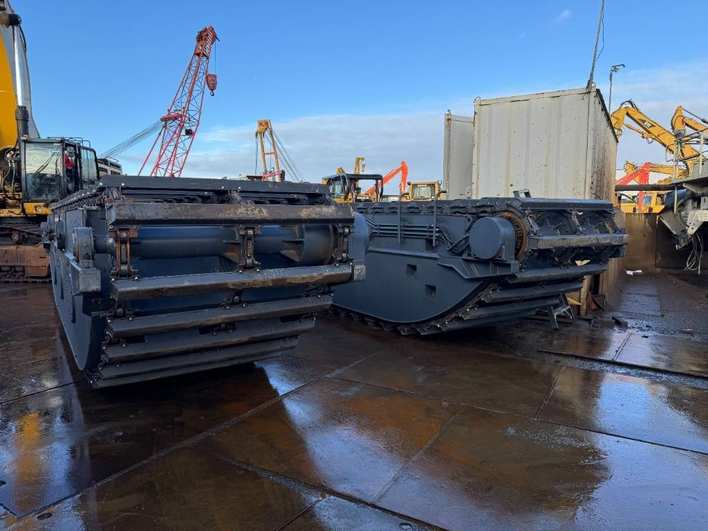 CAT swamp buggy amphibious undercarriage (unused) - מחפר אמפיבי: תמונה 2 CAT swamp buggy amphibious undercarriage (unused) - מחפר אמפיבי: תמונה 2