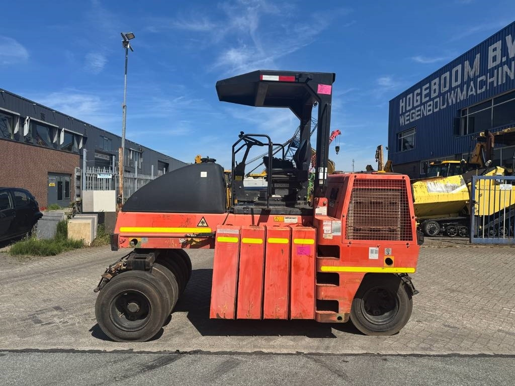 Dynapac CP 142 - רולר פניאומטי: תמונה 1 Dynapac CP 142 - רולר פניאומטי: תמונה 1