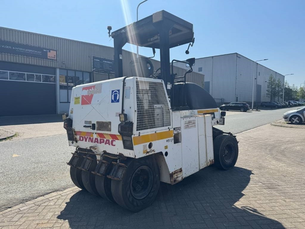 Dynapac CP 142 - רולר פניאומטי: תמונה 5 Dynapac CP 142 - רולר פניאומטי: תמונה 5