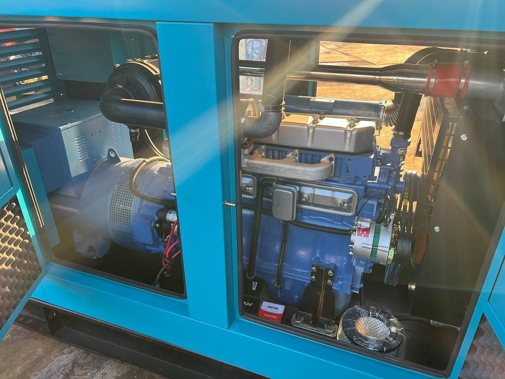 ערכת גנרטורים Ricardo 100kva (80KW) silent generator 3 phase 50hz 400v: תמונה 9