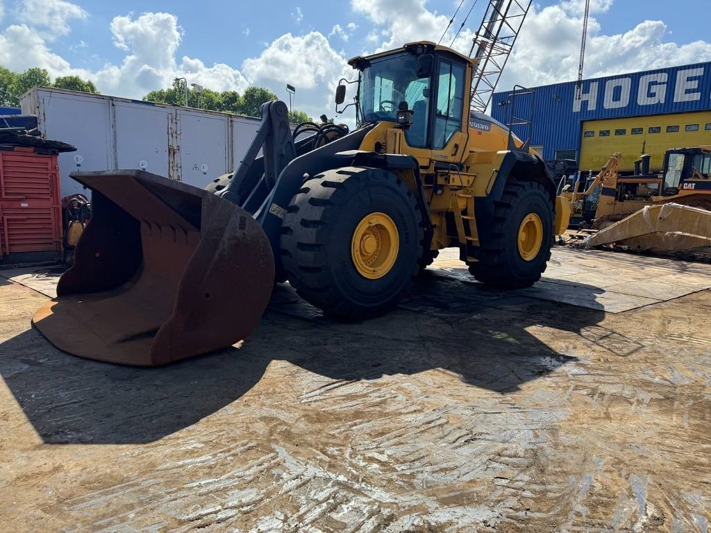 Volvo L 220 H ( WITH NEW TYRES ) - מעמיס גלגלים: תמונה 1 Volvo L 220 H ( WITH NEW TYRES ) - מעמיס גלגלים: תמונה 1