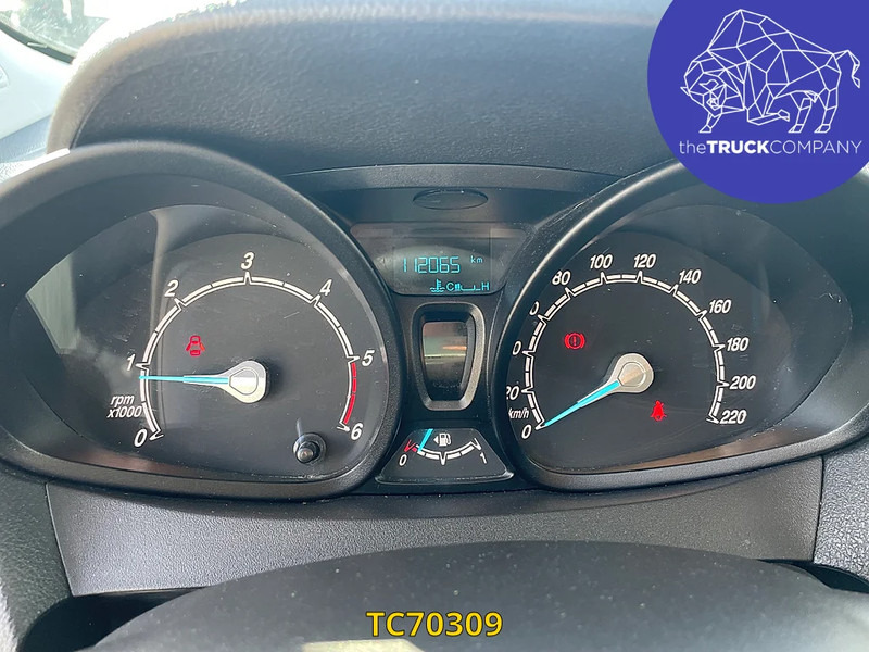 כלי רכב מסחרי עם לוח Ford Transit Courier FLEX PACK: תמונה 15