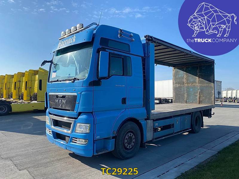 MAN TGX 440 - משאית צד נופל/ שטוחה: תמונה 1 MAN TGX 440 - משאית צד נופל/ שטוחה: תמונה 1